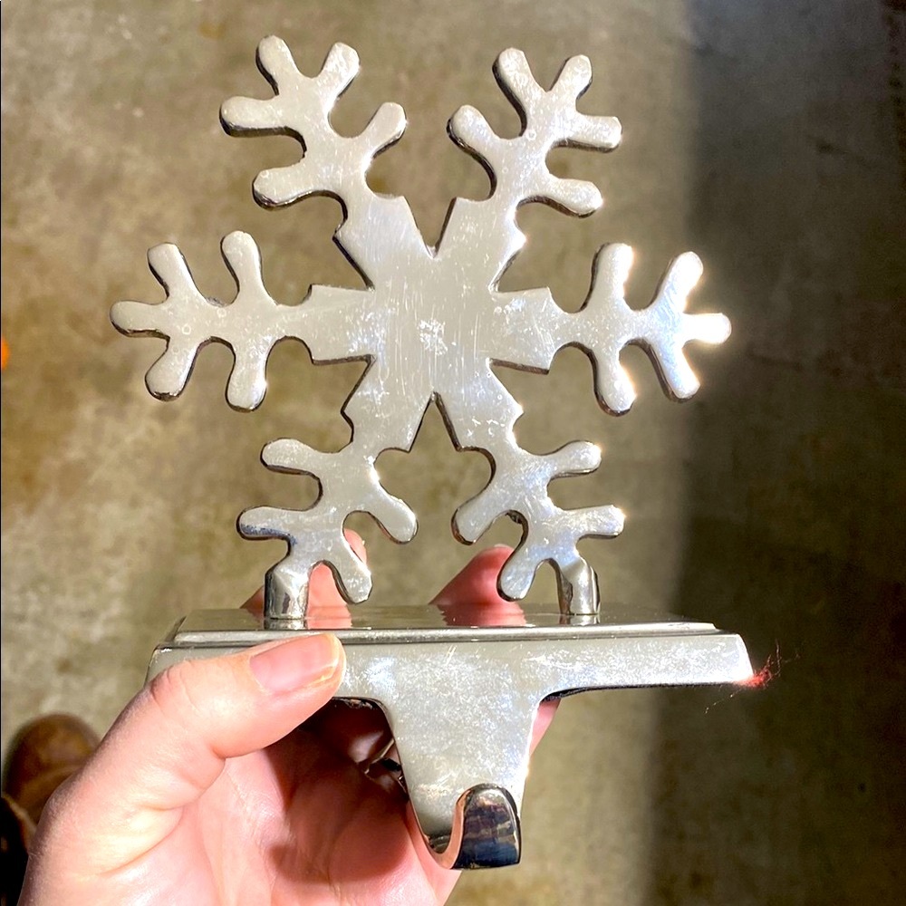 Pottery Barn Silver Snowflake Stocking Holder *A*